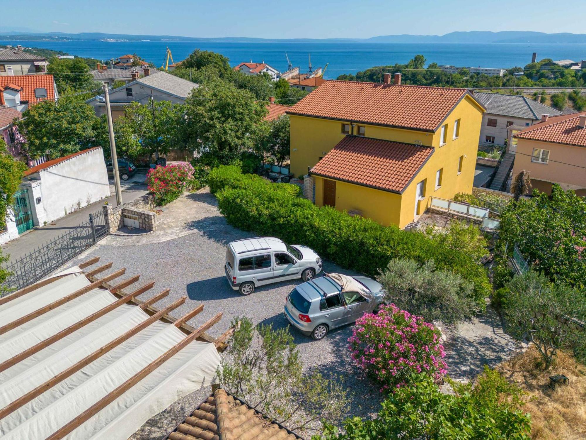 Apartment Adastra With Private Parking And Floor Heating
