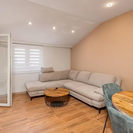 Adastra Apartments With Private Parking And Floor Heating Rijeka Exterior photo