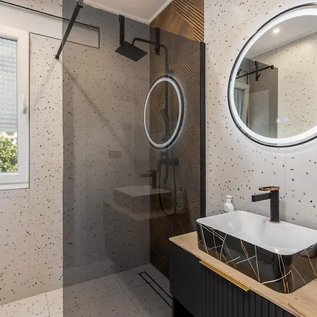 Adastra Apartments With Private Parking And Floor Heating Rijeka Exterior photo
